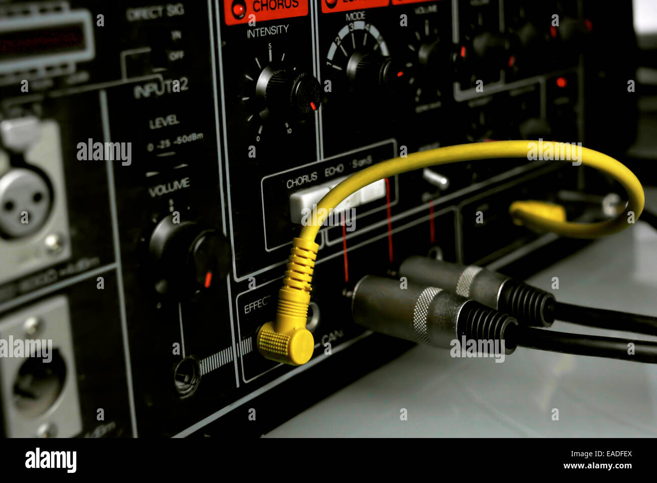 Routing cables Banque de photographies et d’images à haute résolution ...