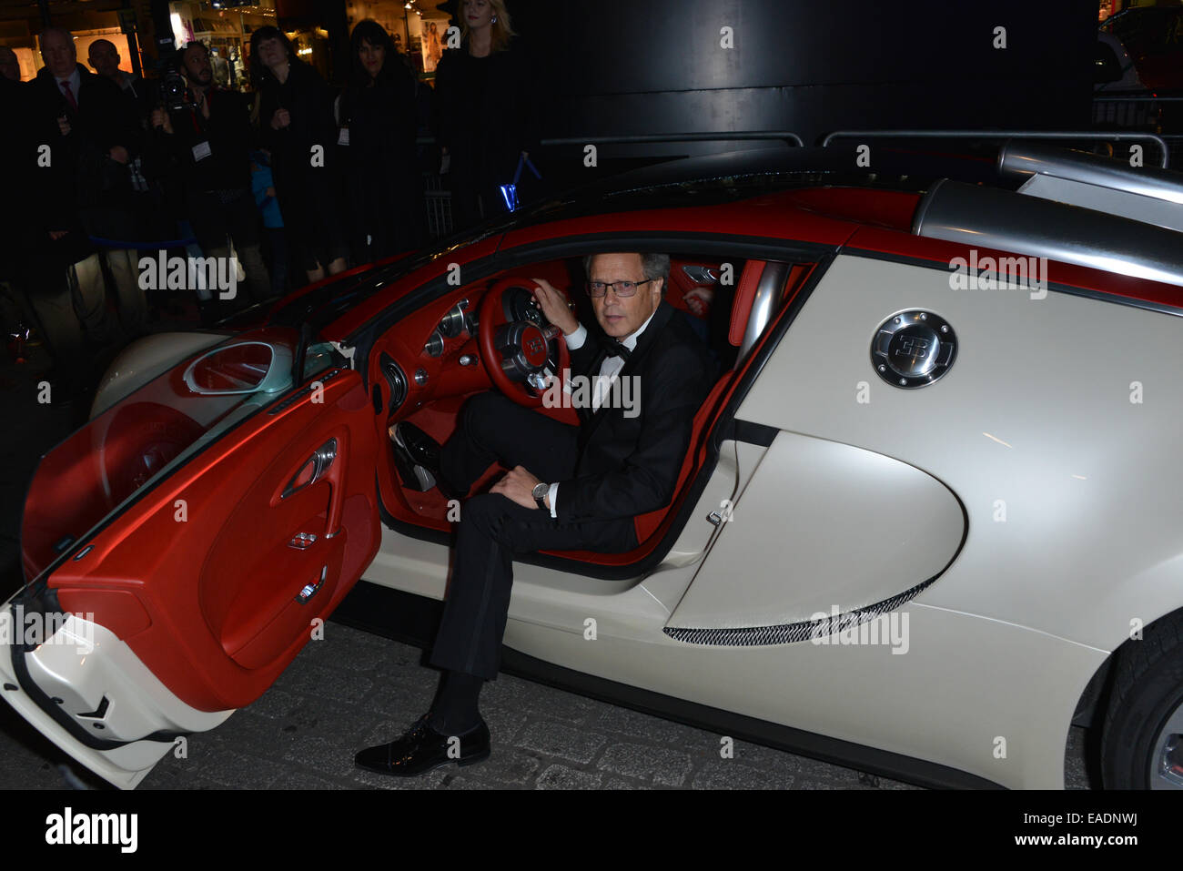 Londres, Royaume-Uni. 11 novembre, 2014. Wolfgang Dürheimer 'Président de Bugatti' arrive sur le tapis bleu de la 'Mr Wolfgang Durheimer Président de Bugatti lance la première Boutique Style Bugatti à 24-26 Brompton Rd, London. Credit : Voir Li/Alamy Live News Banque D'Images