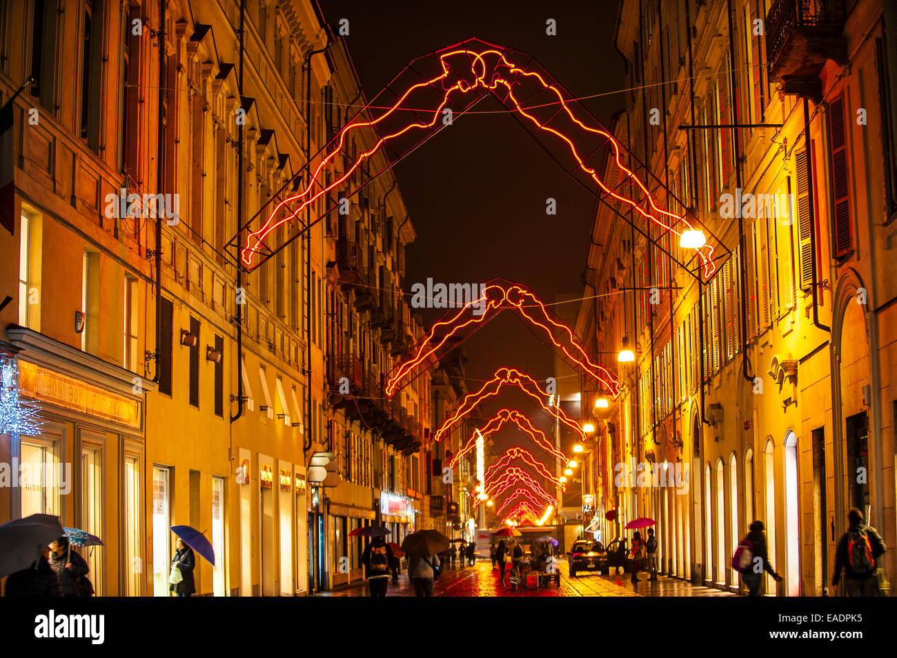 Turin, Italie. 12Th Nov, 2014. Italie Piémont Turin ' 'artista Luci' dans la Via Lagrange - Noi - par Luigi Stoisa Crédit : Realy Easy Star/Alamy Live News Banque D'Images