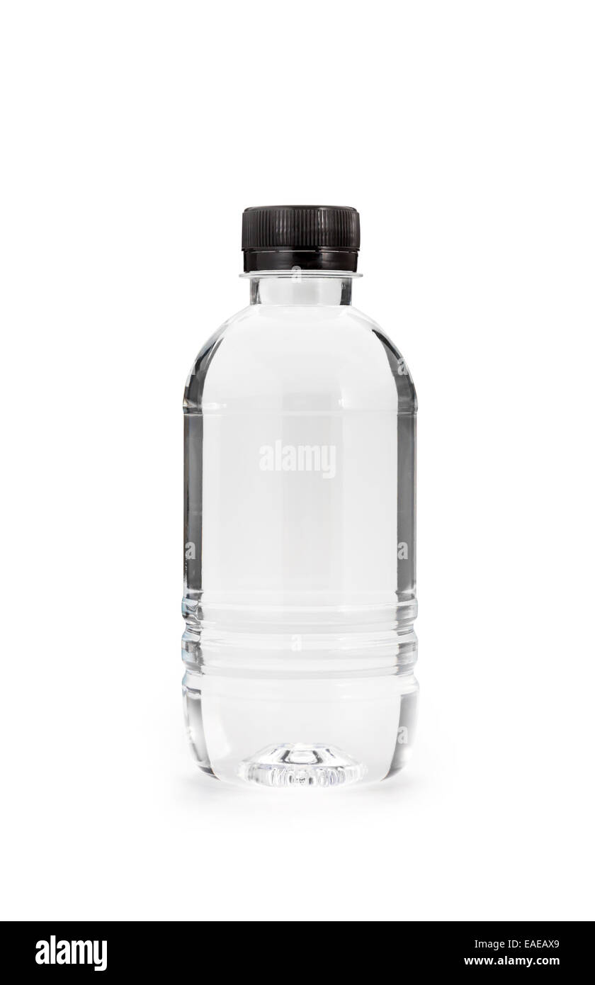 Bouteille d'eau en plastique isolé sur fond blanc avec clipping path Banque D'Images