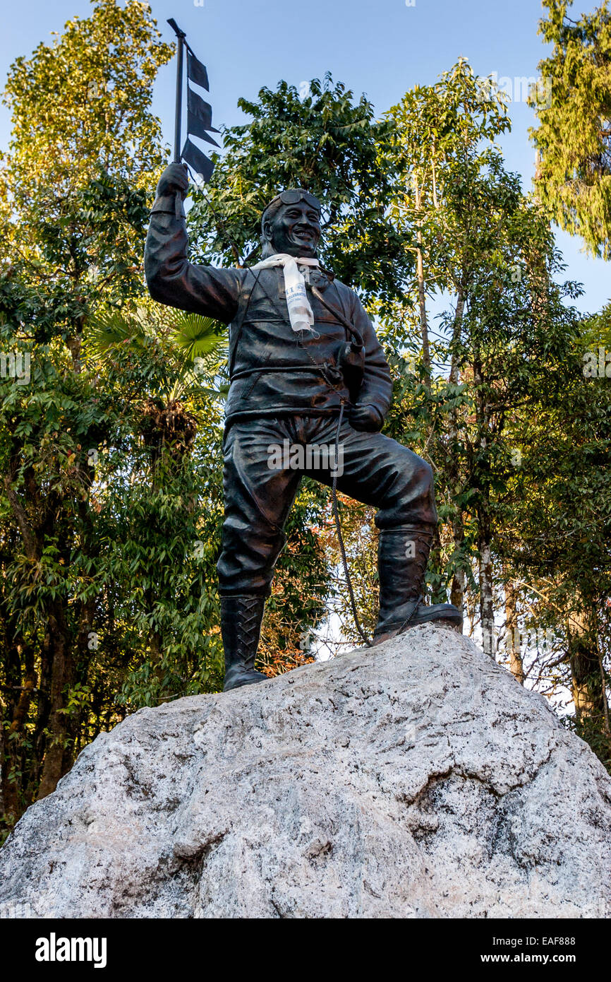 Statue de Sherpa Tenzing, Darjeeling, West Bengal, India Banque D'Images