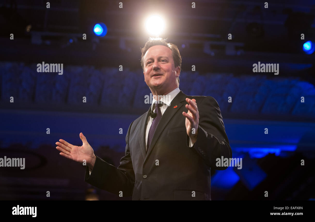 Le premier ministre, David Cameron, s'adresse à la conférence annuelle de l'IBC à l'hôtel Grosvenor House, Londres Banque D'Images