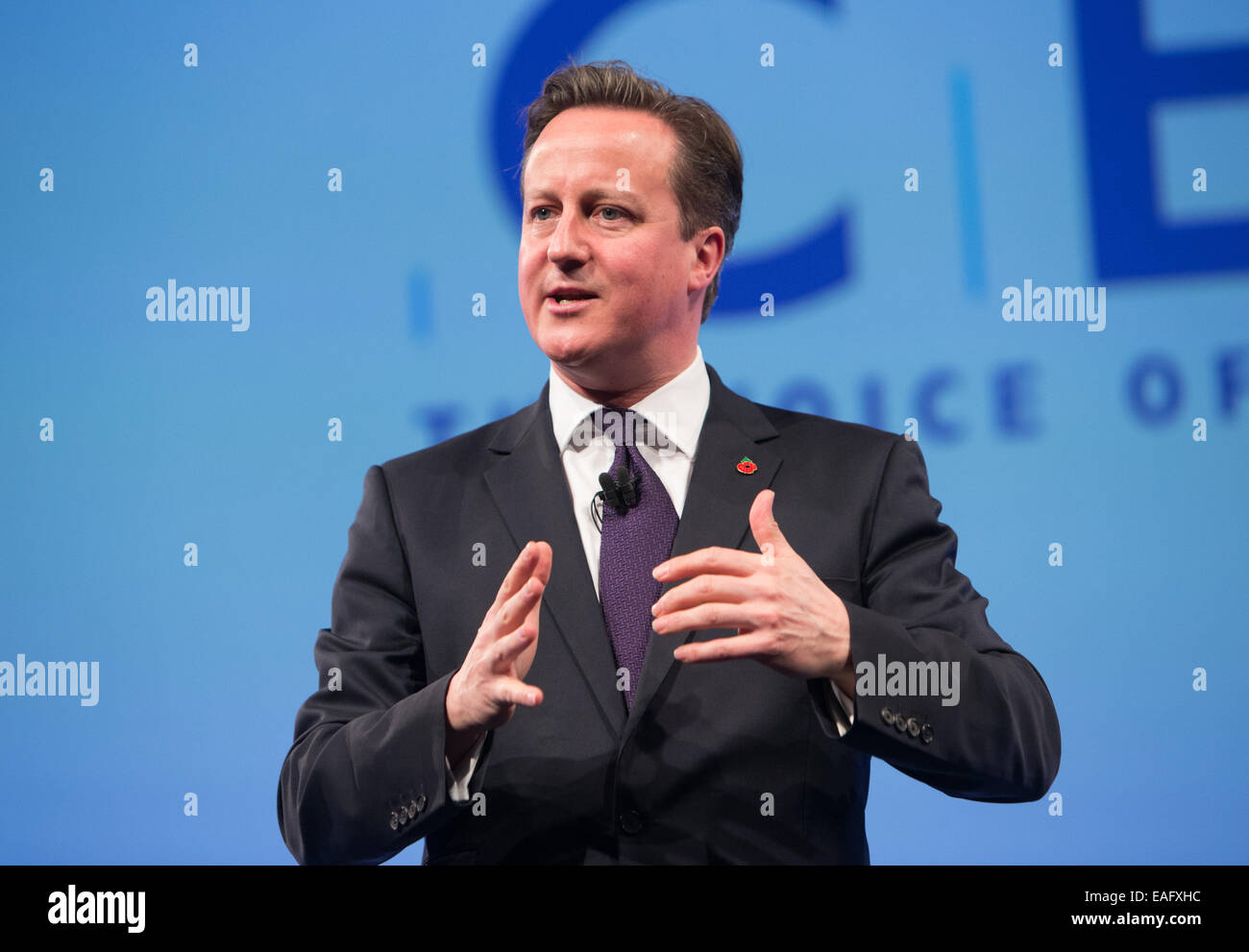 Le premier ministre, David Cameron, s'adresse à la conférence annuelle de l'IBC à l'hôtel Grosvenor House, Londres Banque D'Images