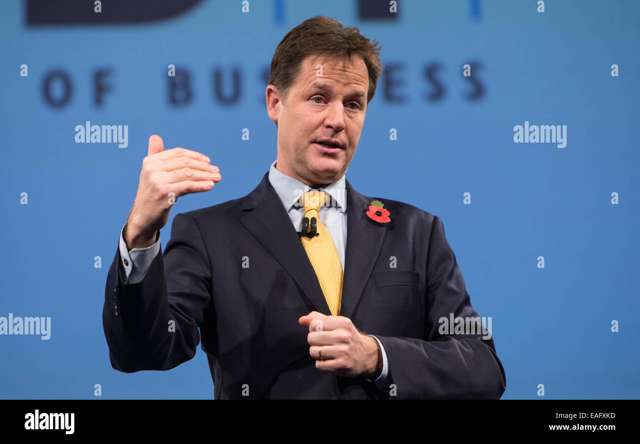 Vice-premier ministre, Nick Clegg, s'exprimant lors de la conférence annuelle de l'IBC à l'hôtel Grosvenor,Londres Banque D'Images
