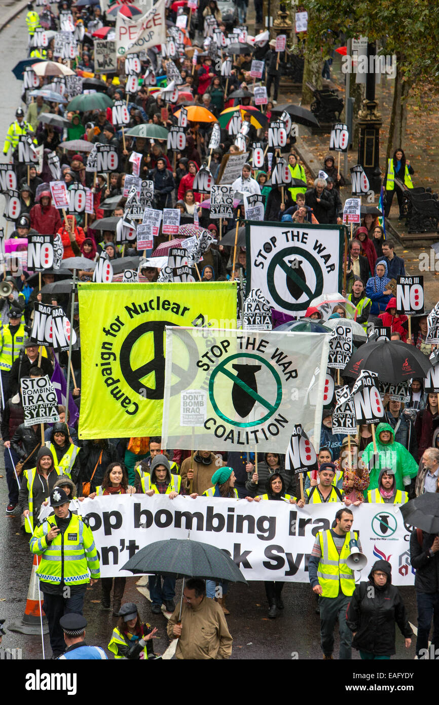 Coalition contre la guerre mars à Downing Street,Fauteur de London-Cameron Banque D'Images