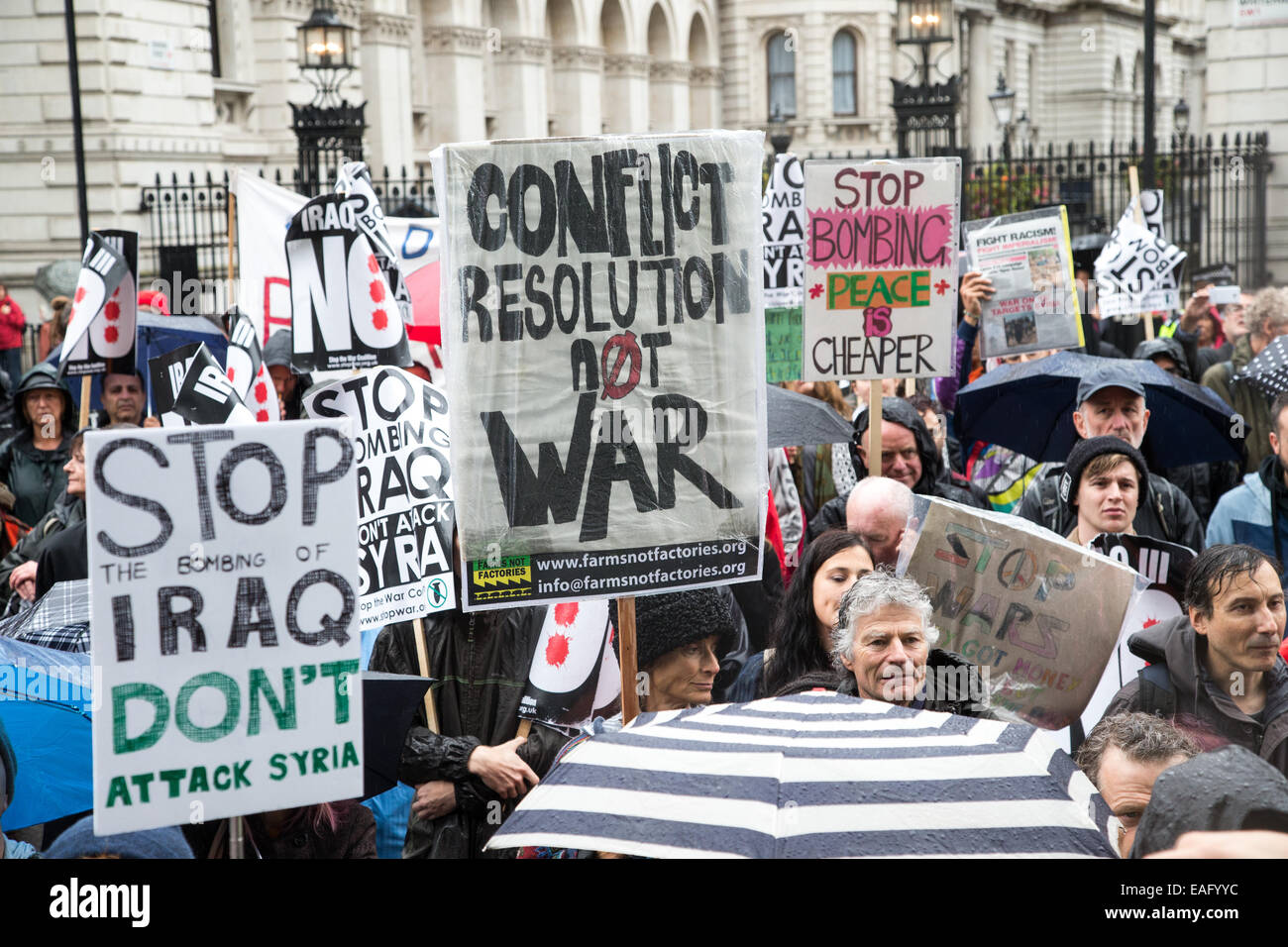 Coalition contre la guerre mars à Downing Street,Fauteur de London-Cameron Banque D'Images