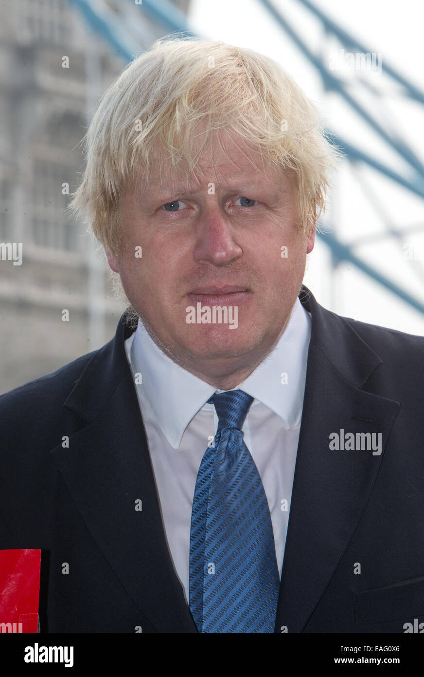 Boris Johnson, Maire de Londres, à l'extérieur de l'Hôtel de ville Londres Banque D'Images