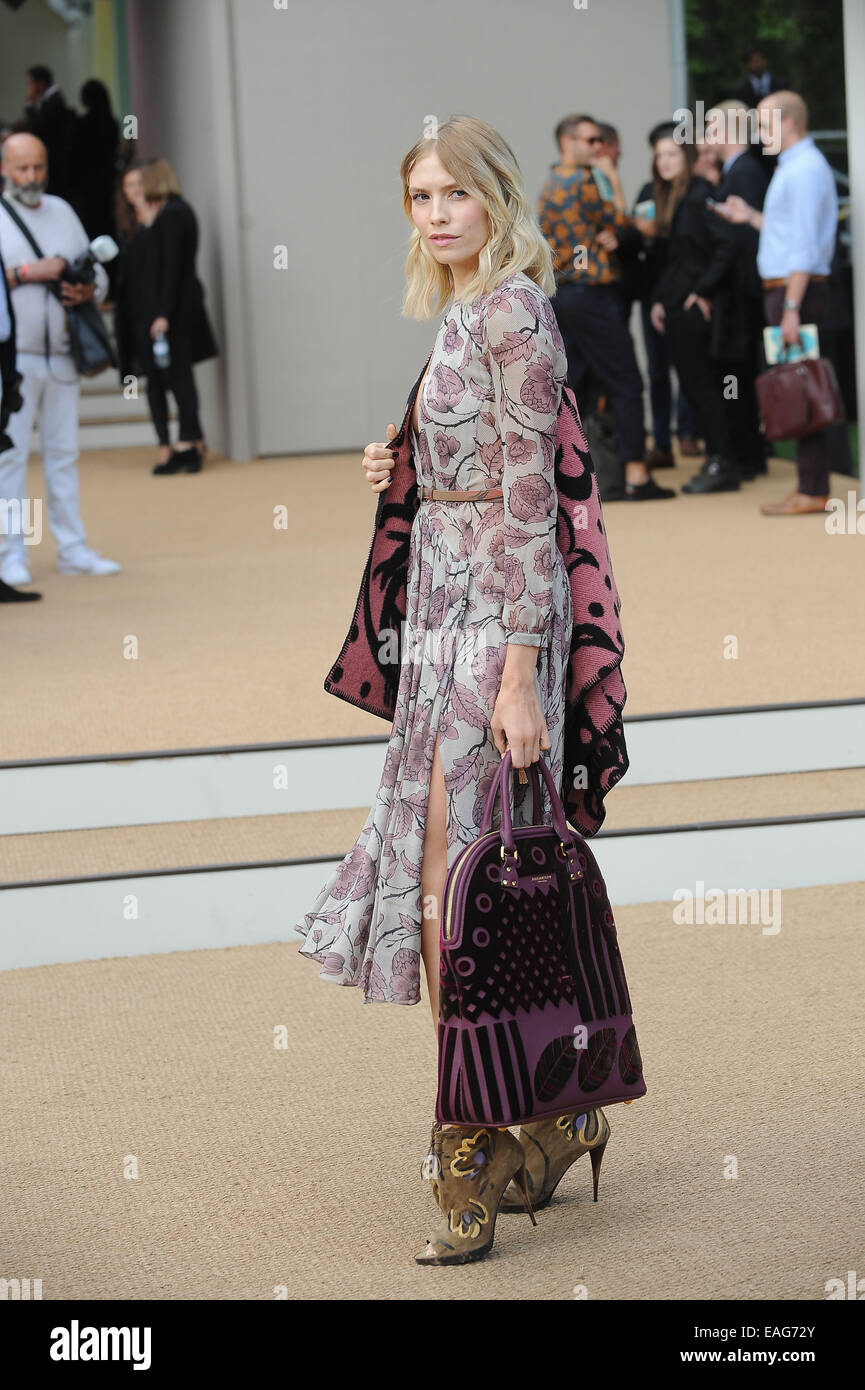 Londres, Royaume-Uni. Elena Perminova à Burberry Prorsum fashion show :  Printemps/Été 2015 - arrivées, lors de la London Fashion Week. 15 septembre  2014 Photo Stock - Alamy