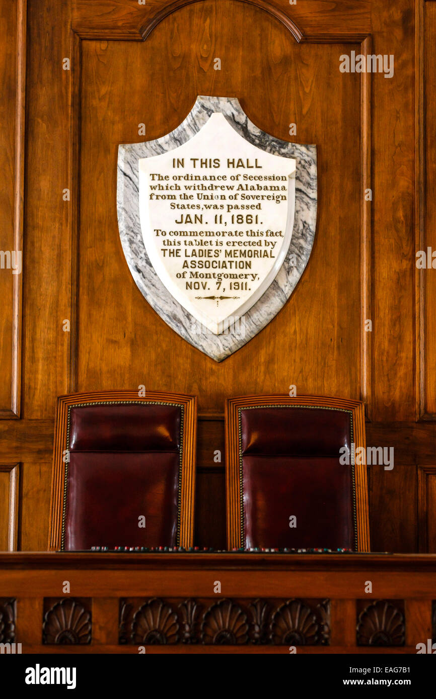 Situé sur le mur de l'ancienne salle du Sénat, à l'intérieur de la Michigan State Capitol building, une plaque rappelant que les délégués ont organ Banque D'Images