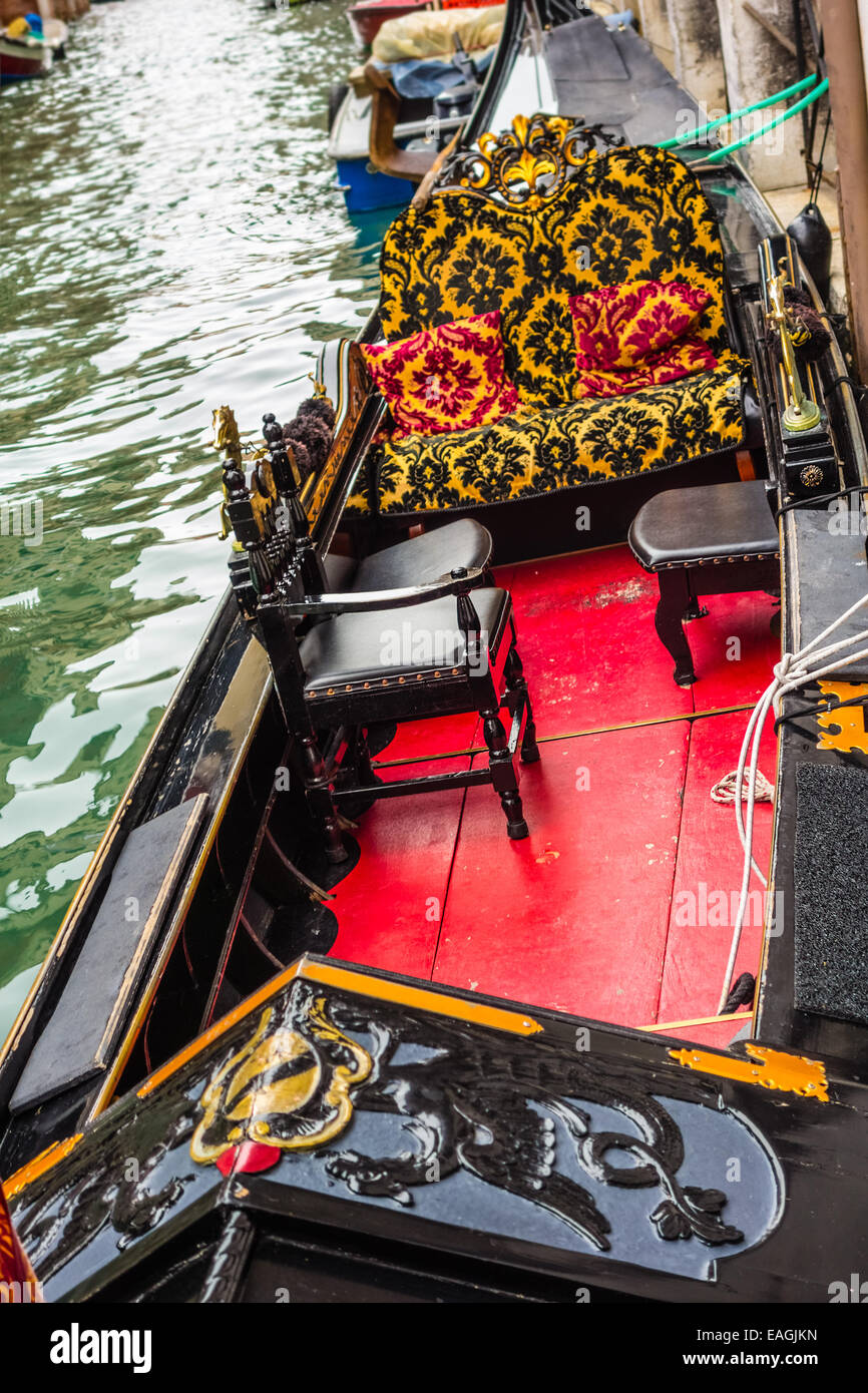 À partir de détails belle gondole stationné à Venise, Italie. Banque D'Images