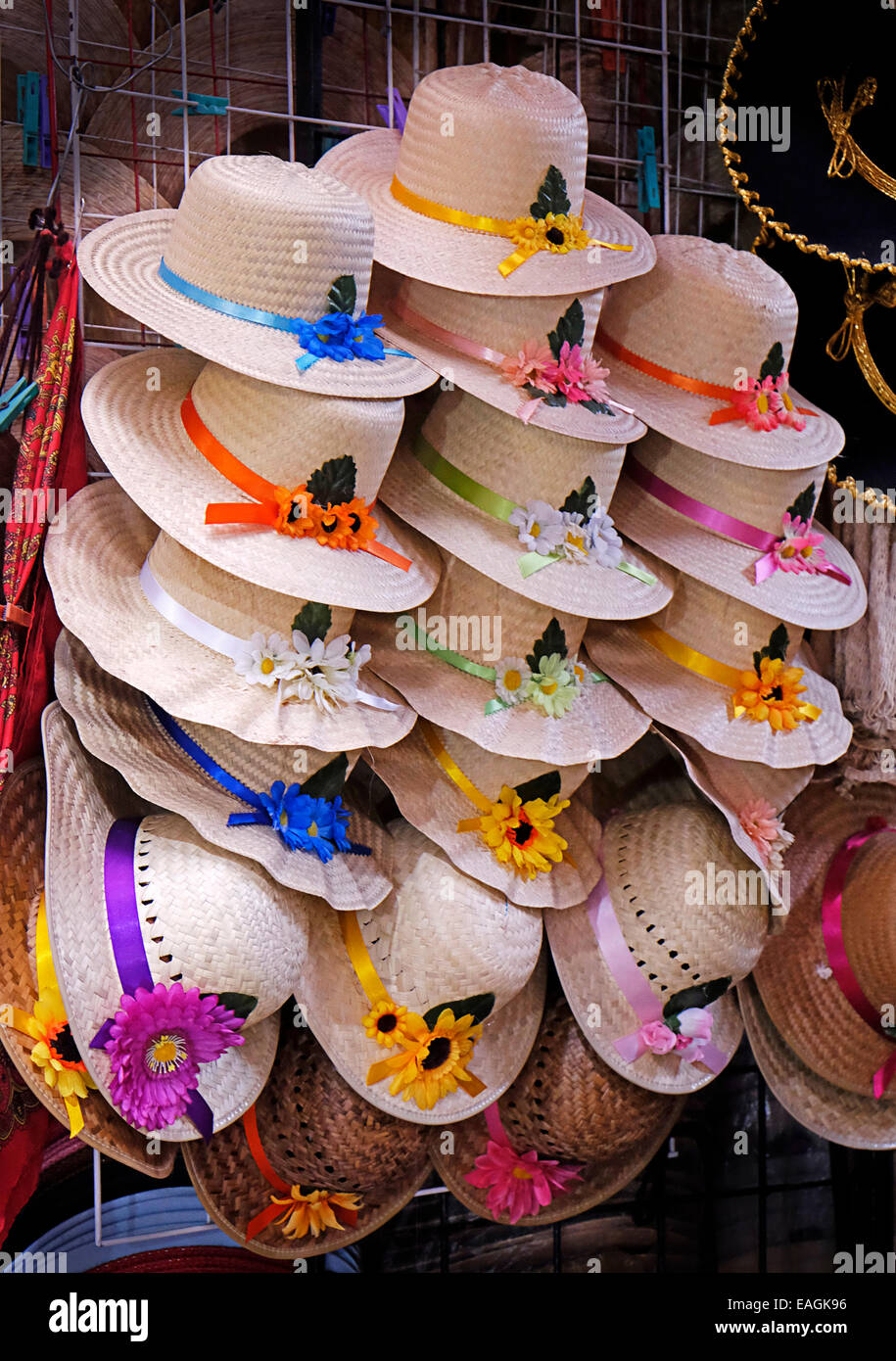 Femmes chapeaux Sombreros marché intérieur Oaxaca Mexique Banque D'Images