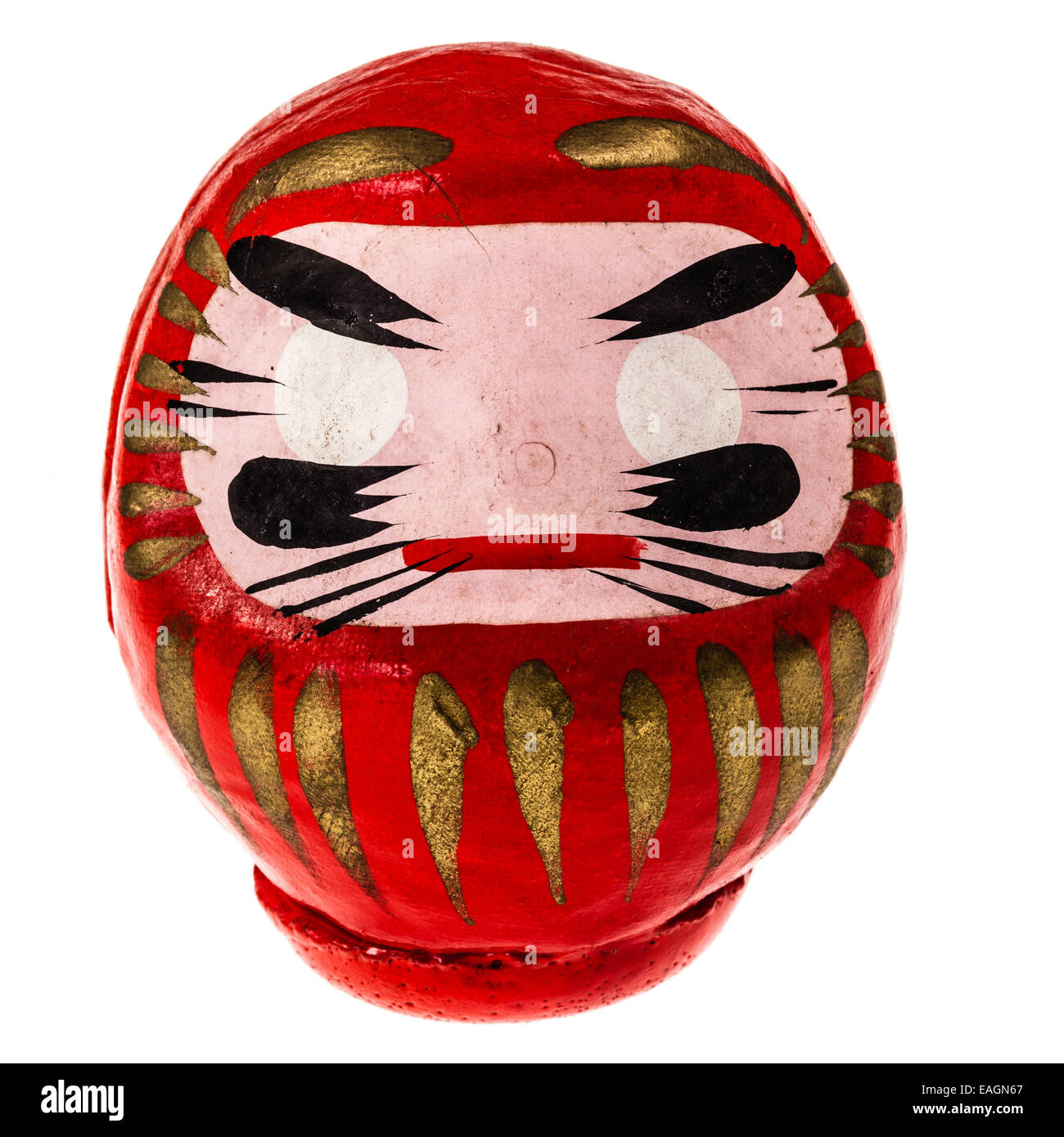 Une poupée daruma japonais isolé sur fond blanc Banque D'Images