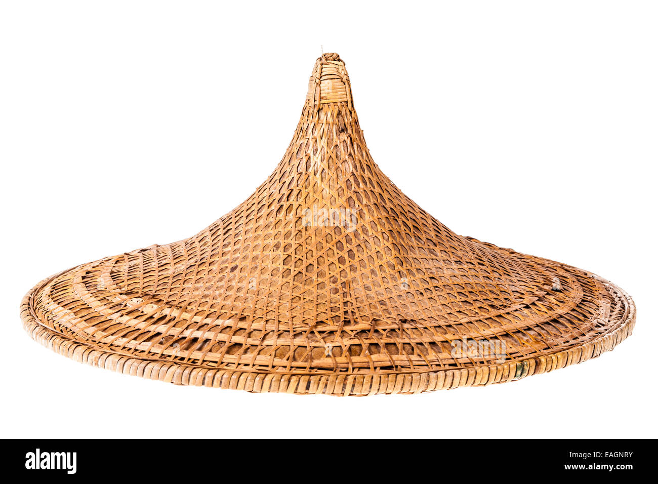 Un chapeau chinois traditionnel isolé sur fond blanc Banque D'Images