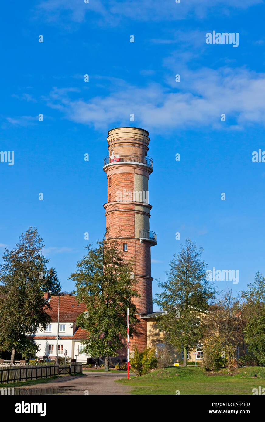 L'un des plus vieux phare en allemand Travemunde resort, Lubeck, Allemagne Banque D'Images