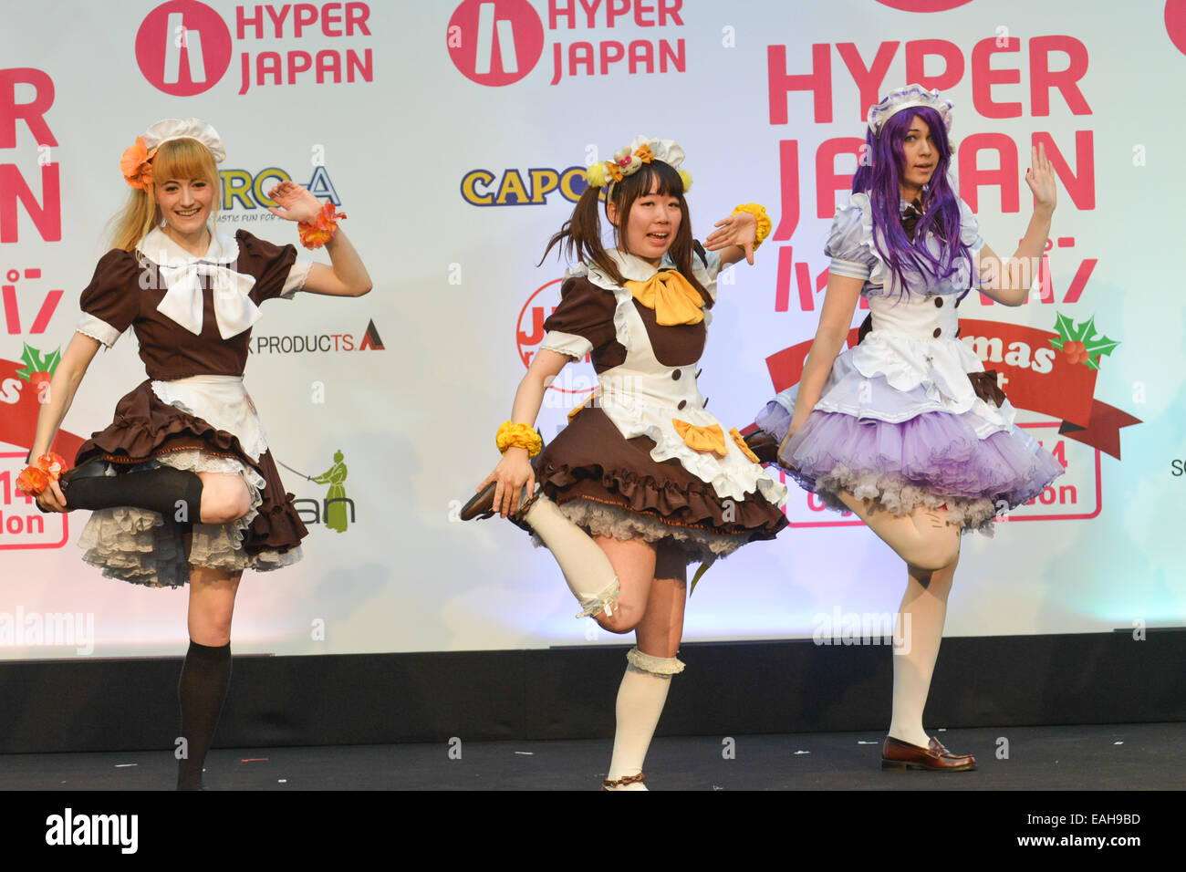 Olympia, Londres, Royaume-Uni. 15 novembre 2014. Artistes à l'événement Hyper Japon. Le Japon hyper Marché de Noël qui aura lieu à l'Olympia pendant la fin de semaine. Le Japon Hyper est une célébration de la culture pop japonaise, avec des stands, de l'alimentation, cosplay et des spectacles en direct. Crédit : Matthieu Chattle/Alamy Live News Banque D'Images