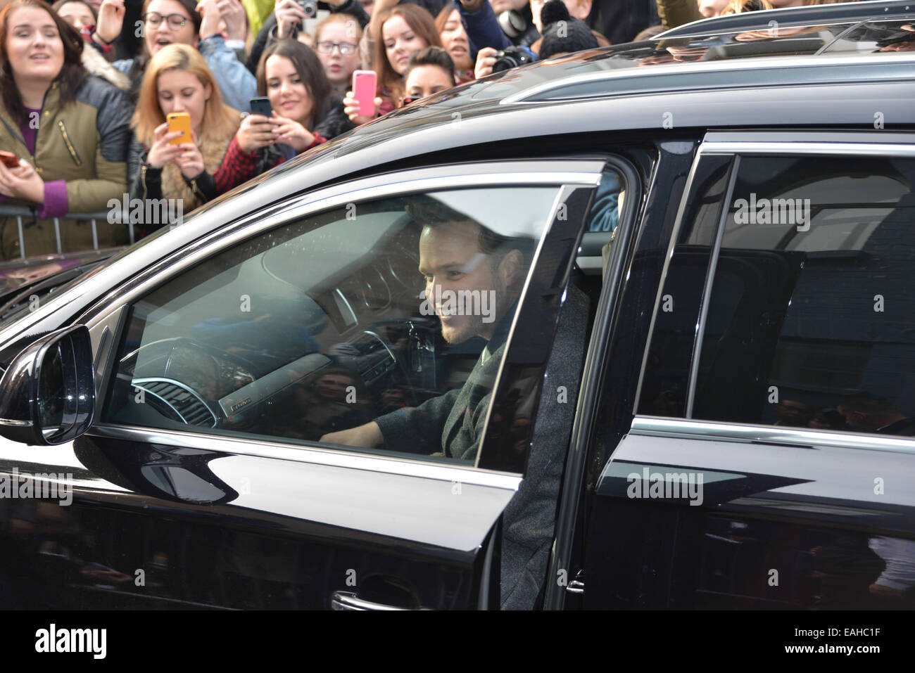 Londres, Royaume-Uni. 15 novembre, 2014. Olly murs s'occupe d'enregistrer l'aide de bande 30 single à SARM Studios le 15 novembre 2014 à Londres, en Angleterre. () Credit : Voir Li/Alamy Live News Banque D'Images