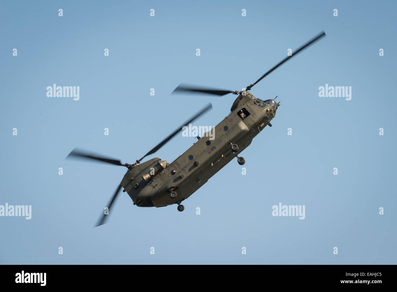 Fairford, UK - 12 juillet 2014 : Un hélicoptère Chinook de la RAF afficher au Royal International Air Tattoo. Banque D'Images
