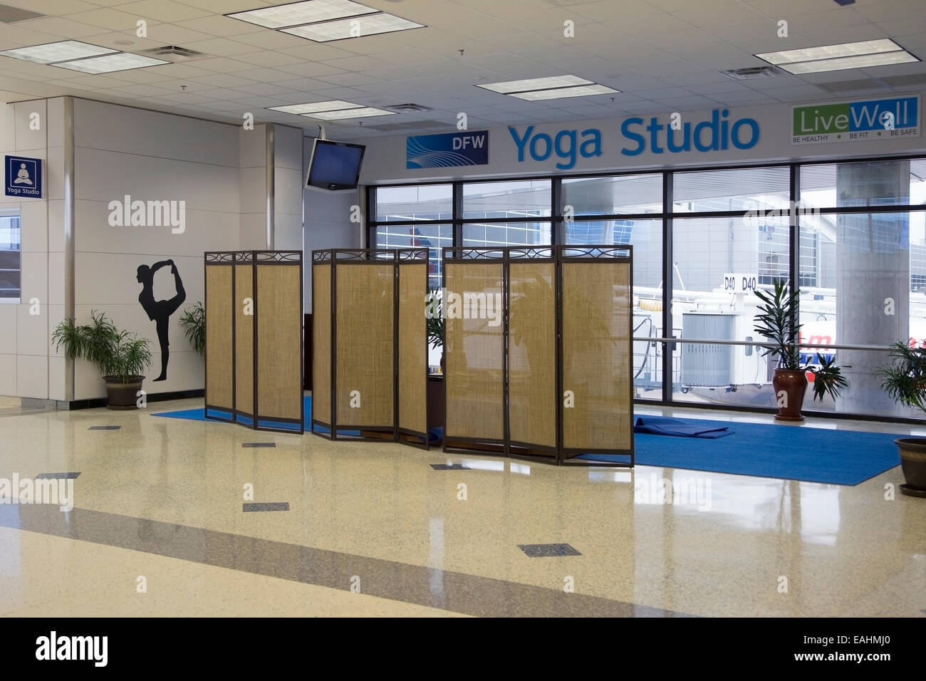 Studio de Yoga à Dallas - Fort Worth Airport Terminal Banque D'Images