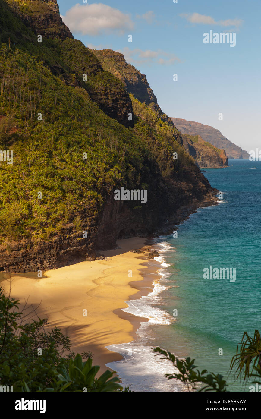 Hanakapiai Beach sur la piste de Kakalau, Kauai, Hawaii, USA Banque D'Images