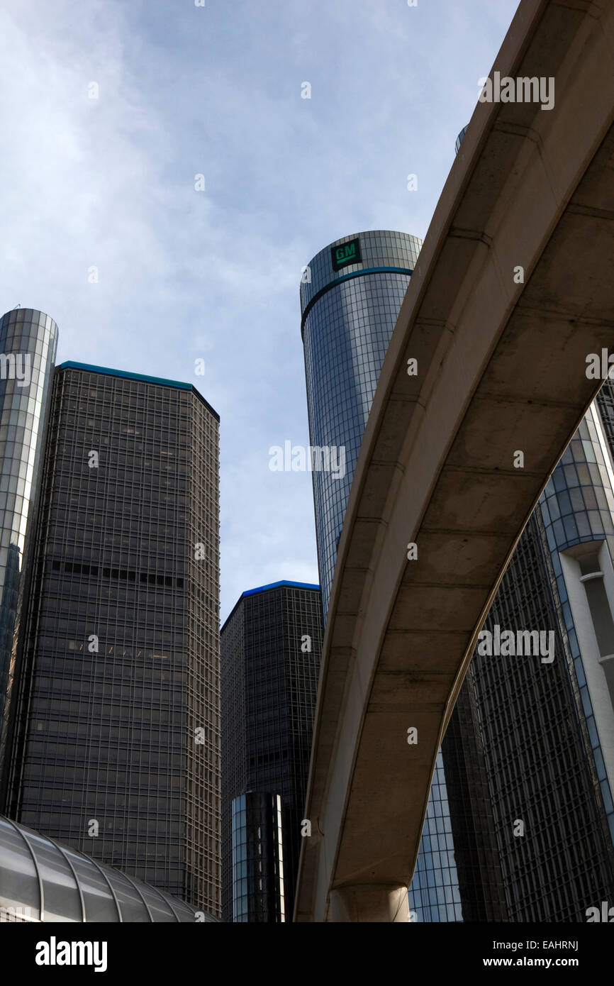 Une vue sur le siège de General Motors dans le centre-ville de Detroit Banque D'Images