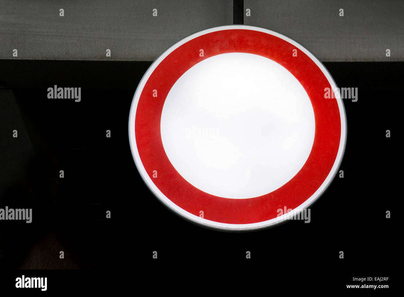 Panneau de circulation interdite à tous les véhicules Banque D'Images