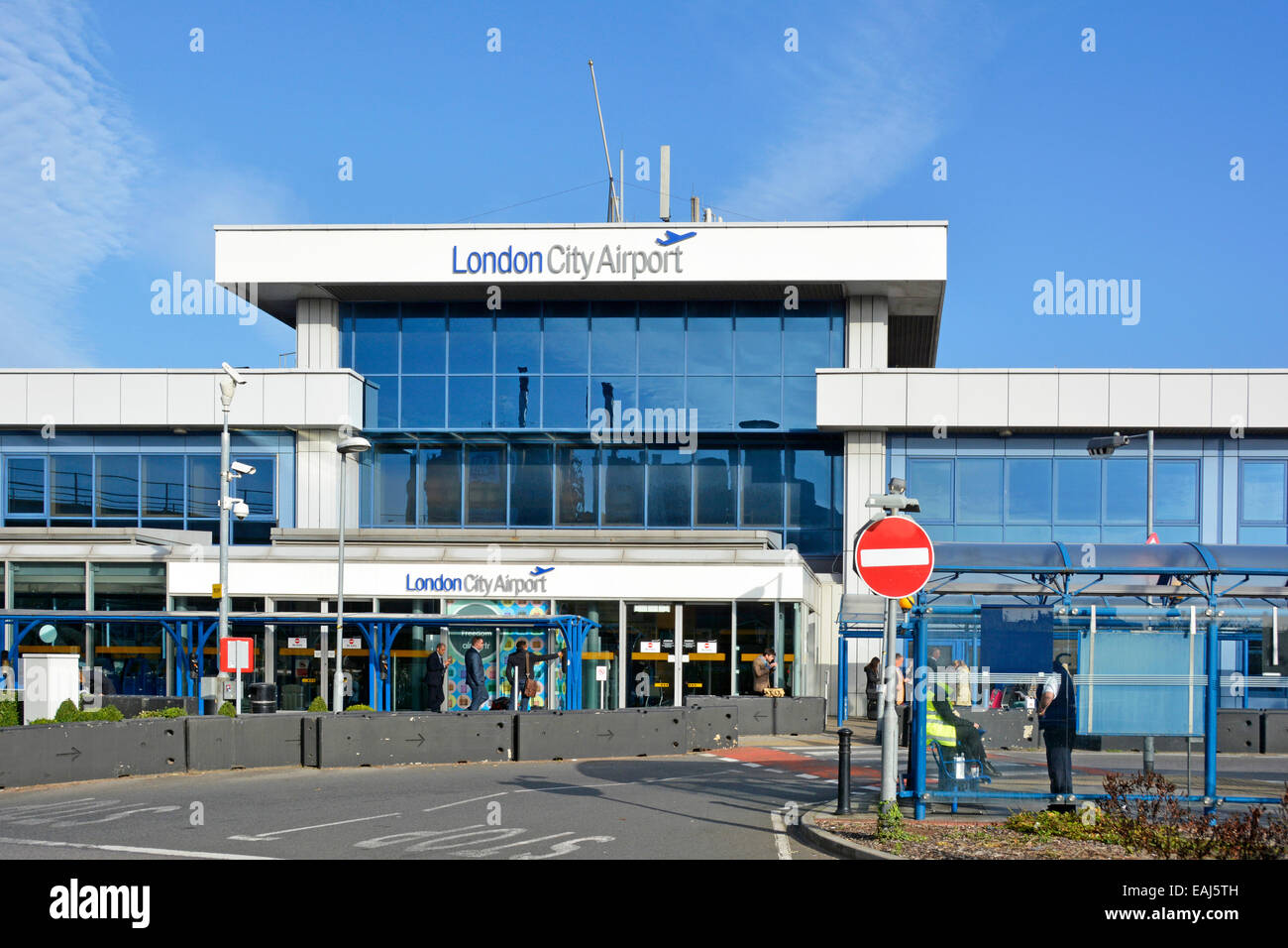Aéroport de Londres City entrée des passagers aussi accès à une gare Docklands Light Railway & Silvertown Newham East London England UK Banque D'Images