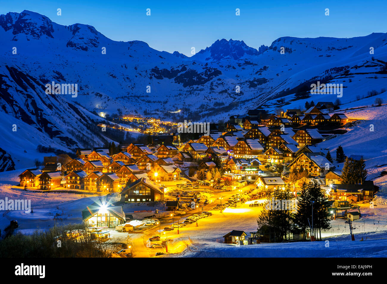 Ecole De Ski Saint Jean D Arves Bonneval sur arc en hiver Banque de photographies et d'images à haute  résolution - Alamy