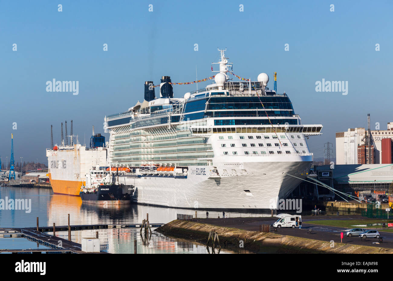 Bateau de croisière Celebrity 'Eclipse' amarré à Southampton Docks sur le Solent, Hampshire, Royaume-Uni Banque D'Images