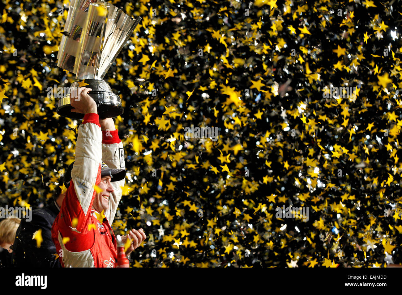 Homestead, Floride, USA. 16 Nov, 2014. Homestead, Floride - Nov 16, 2014 : Kevin Harvick fait une course tardive se déplacer pour gagner la Chevrolet Volt 2011 400 et la Sprint Cup Championship à Homestead Miami Speedway à Homestead, FL. Credit : csm/Alamy Live News Banque D'Images