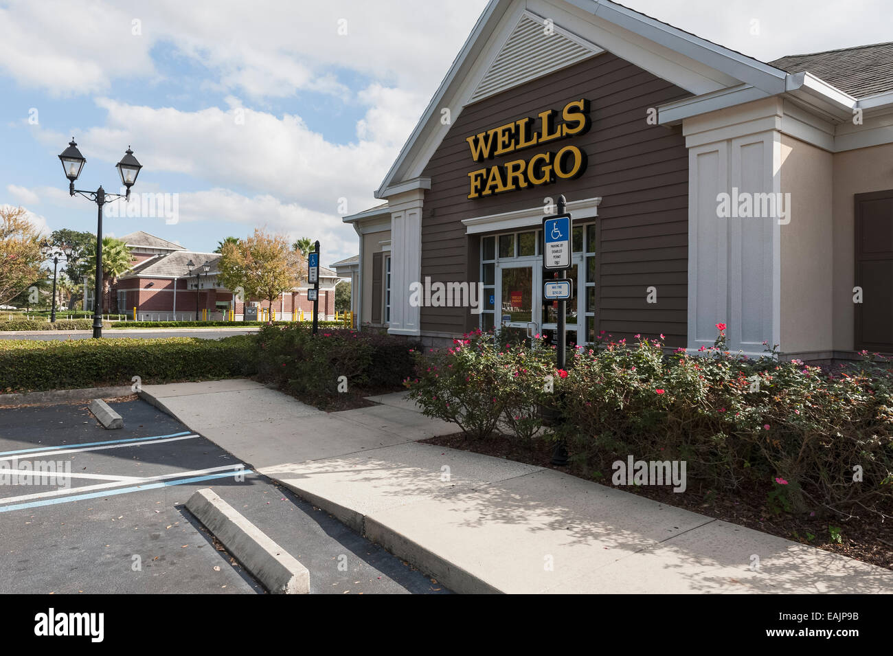 La Wells Fargo Bank Bâtiment à l'intérieur du Village, Florida USA Banque D'Images