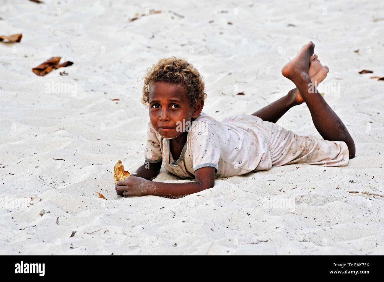 Enfant de la région, Arborek, Raja Ampat, Papouasie occidentale, en Indonésie Banque D'Images
