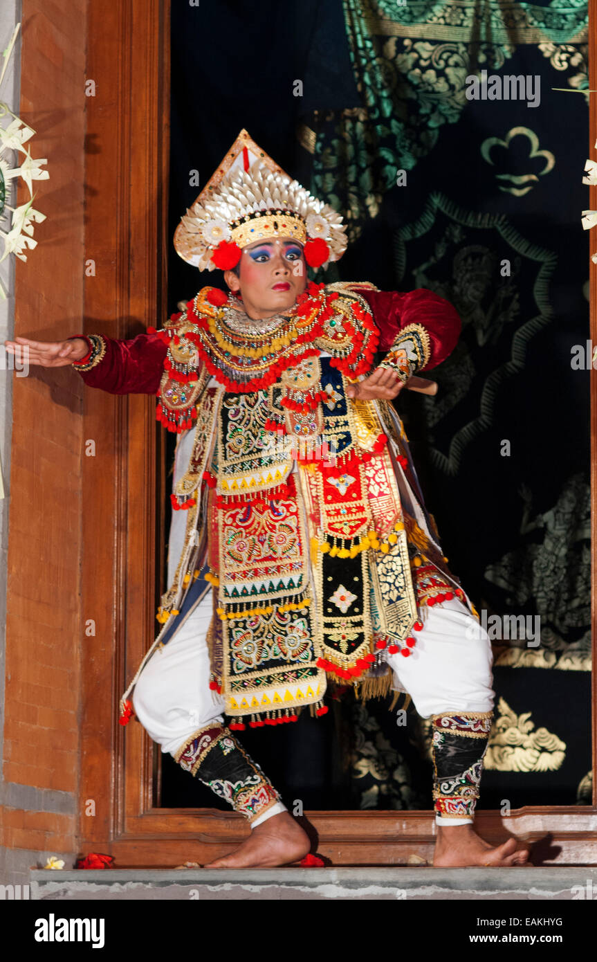 Danse appelée 'Legong Dance" au Palais d'Ubud. Ubud-Bali. La danse traditionnelle balinaise à Ubud. Il y a beaucoup de danse balinaise Banque D'Images