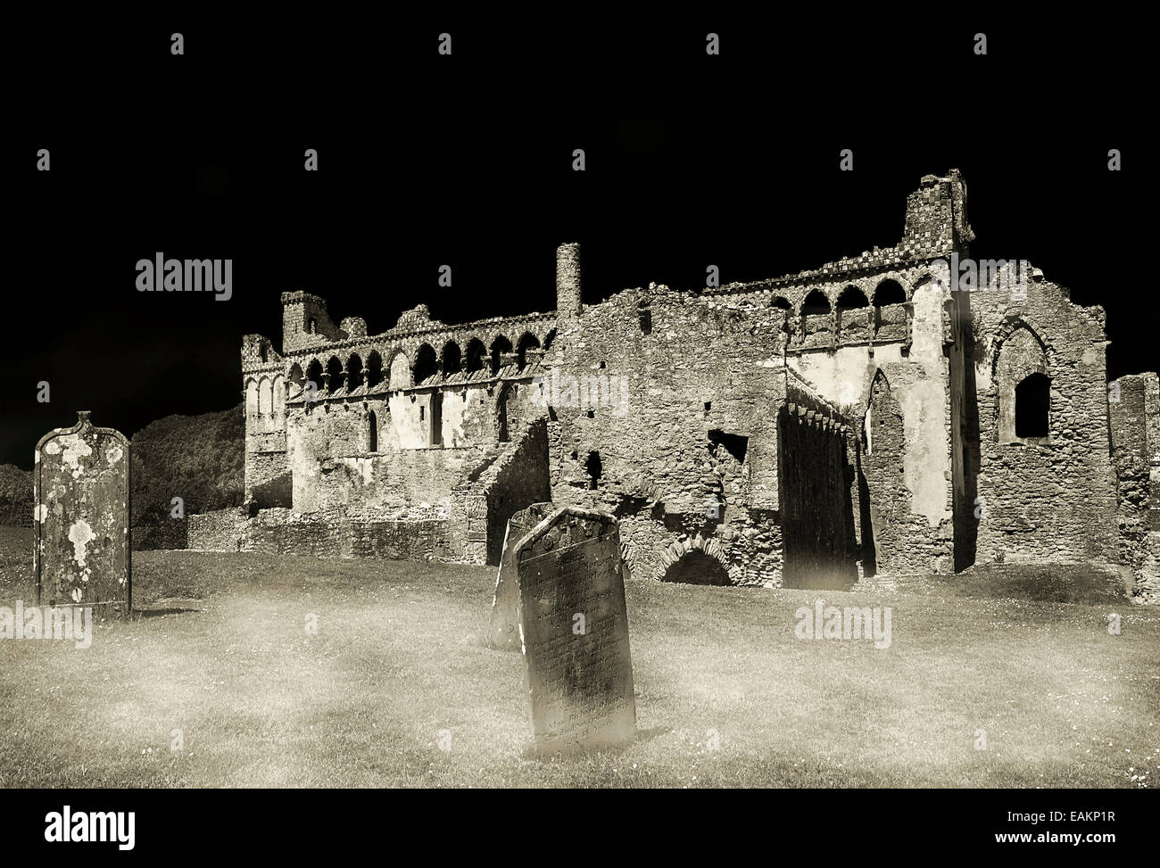 Une abbaye en ruine à Pembroke, au Pays de Galles, Royaume-Uni Banque D'Images