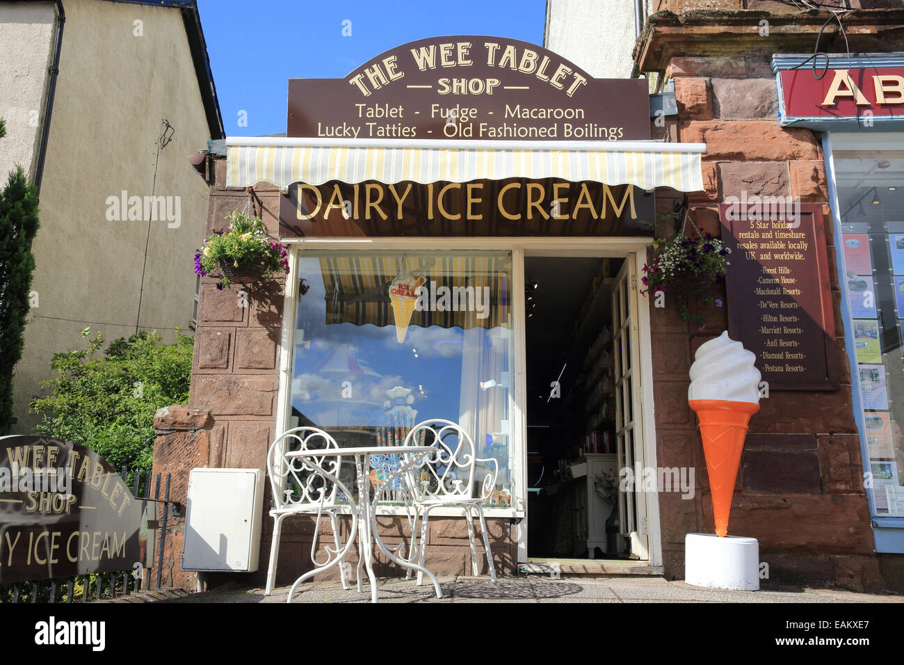 Le Wee Tablet sweet shop dans la ville touristique d'Aberfoyle, au coeur de la parc national des Trossachs, en Ecosse, Royaume-Uni Banque D'Images