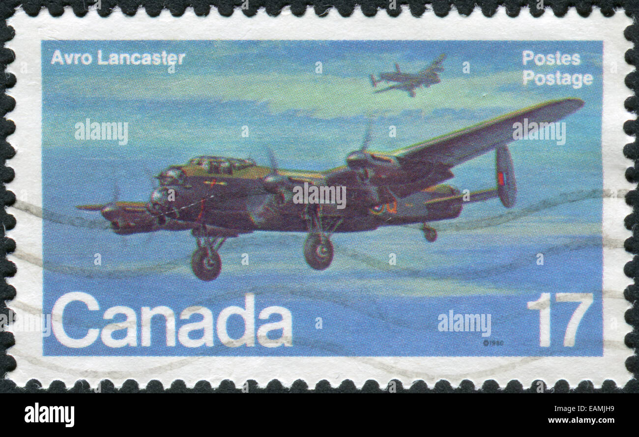 Timbre-poste imprimé au Canada montre un quadrimoteur britannique Seconde Guerre mondiale, des bombardiers lourds de l'Avro Lancaster Banque D'Images