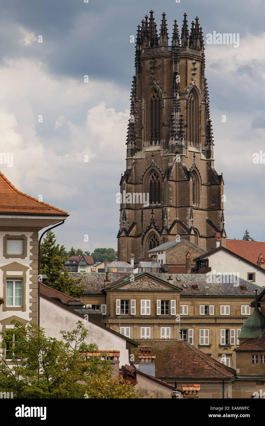 Cathédrale de Saint Nicolas à Fribourg, Suisse. Banque D'Images