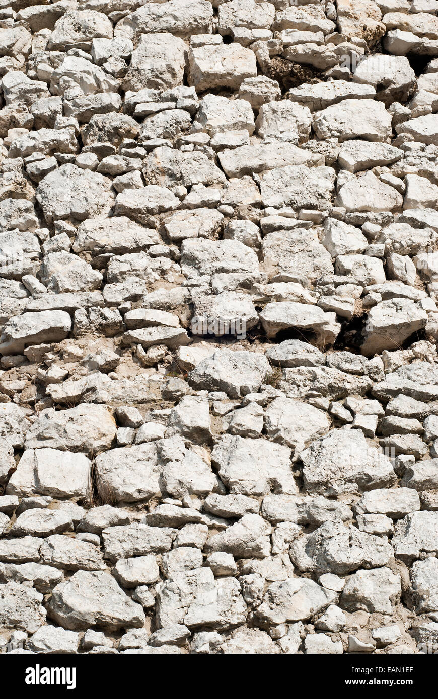 Mur en pierre calcaire de château médiéval abandonné - contexte ou la texture Banque D'Images