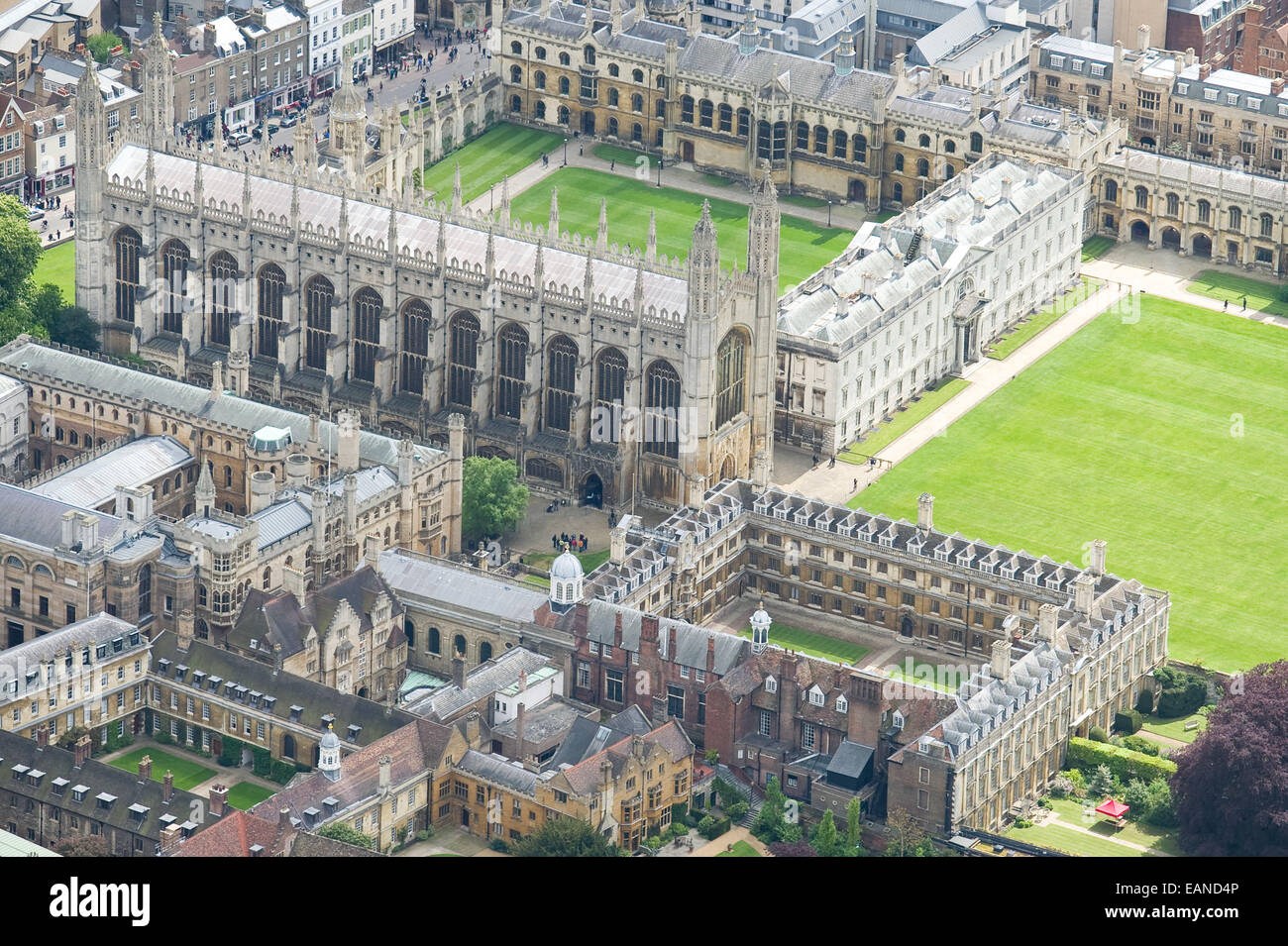 L'UNIVERSITÉ DE CAMBRIDGE À PARTIR DE L'AIR montrant le dos et les collèges. Banque D'Images