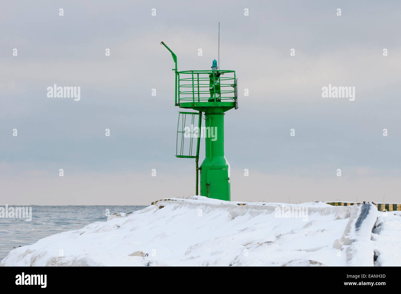 En hiver, le phare, la Lettonie Mersrags Banque D'Images