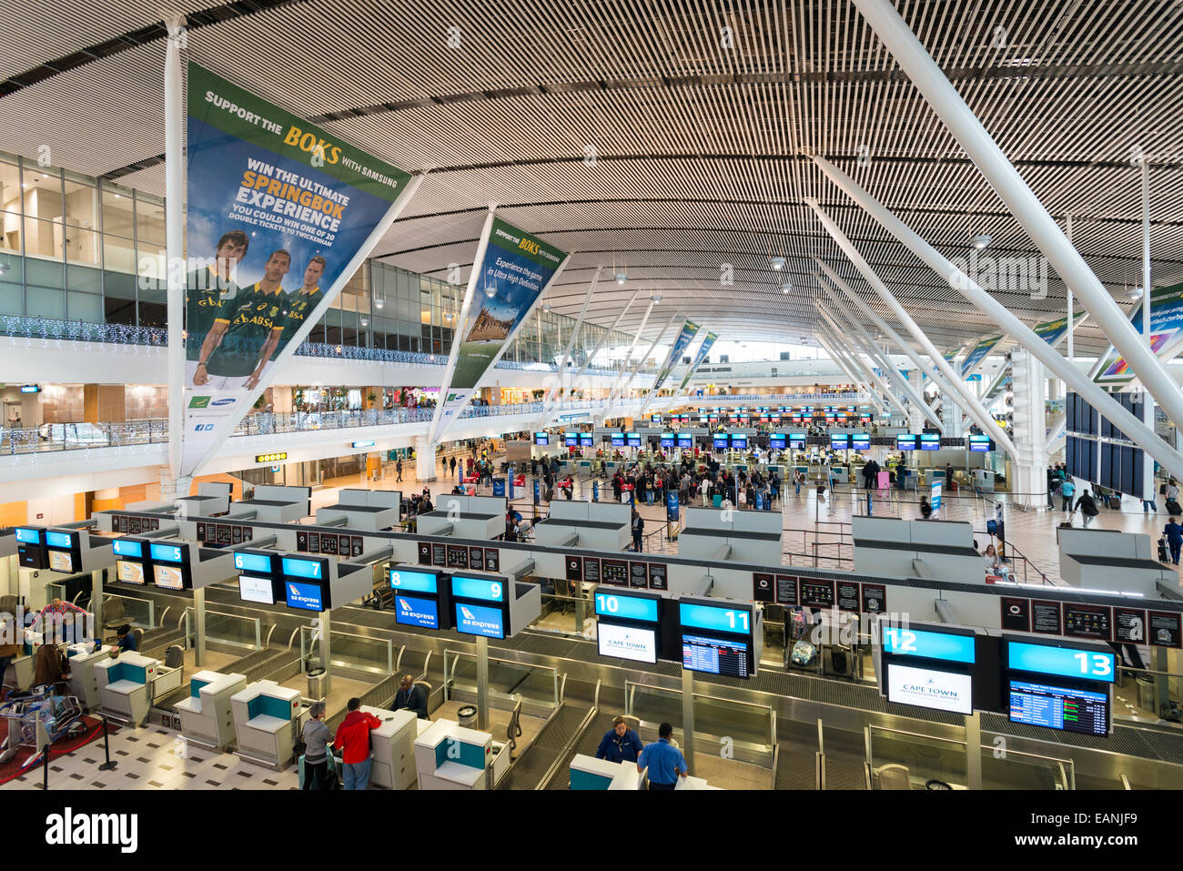 Hall de départ avec l'arrivée d'un bureau, de l'Aéroport International de Cape Town, Western Cape, Afrique du Sud Banque D'Images