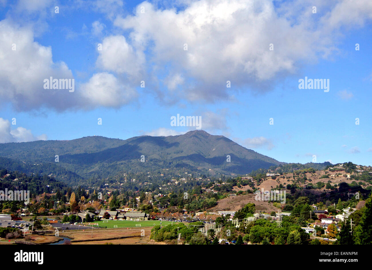 Vue du mont Talmalpais et Mill Valley en Californie dans le comté de Marin Banque D'Images