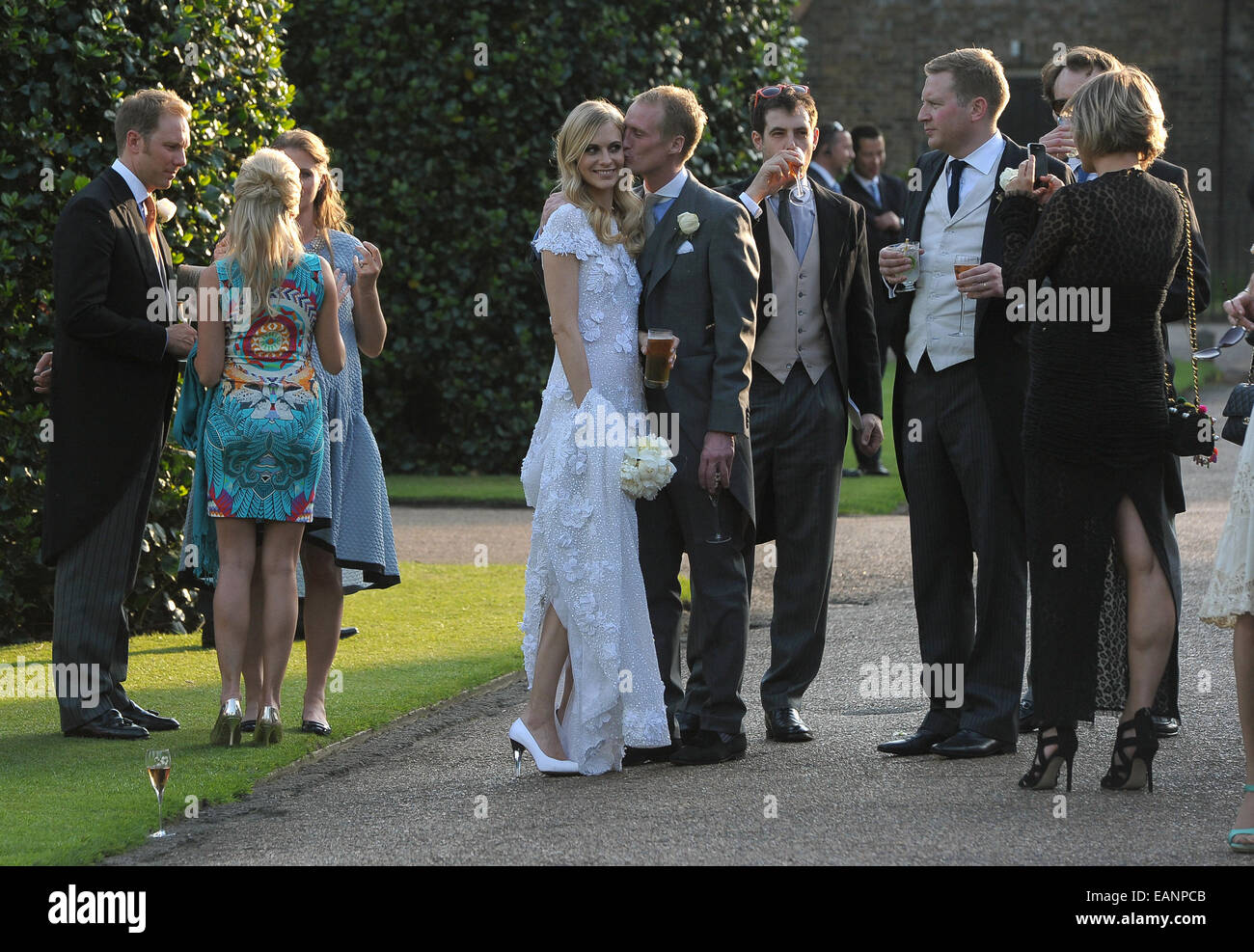 Poppy Delevingne se marie avec James Cook dans une somptueuse cérémonie de mariage à Knightsbridge, suivie d'une fête organisée à Kensington comprend : Poppy Delevingne Où : London, Royaume-Uni Quand : 16 mai 2014 Banque D'Images