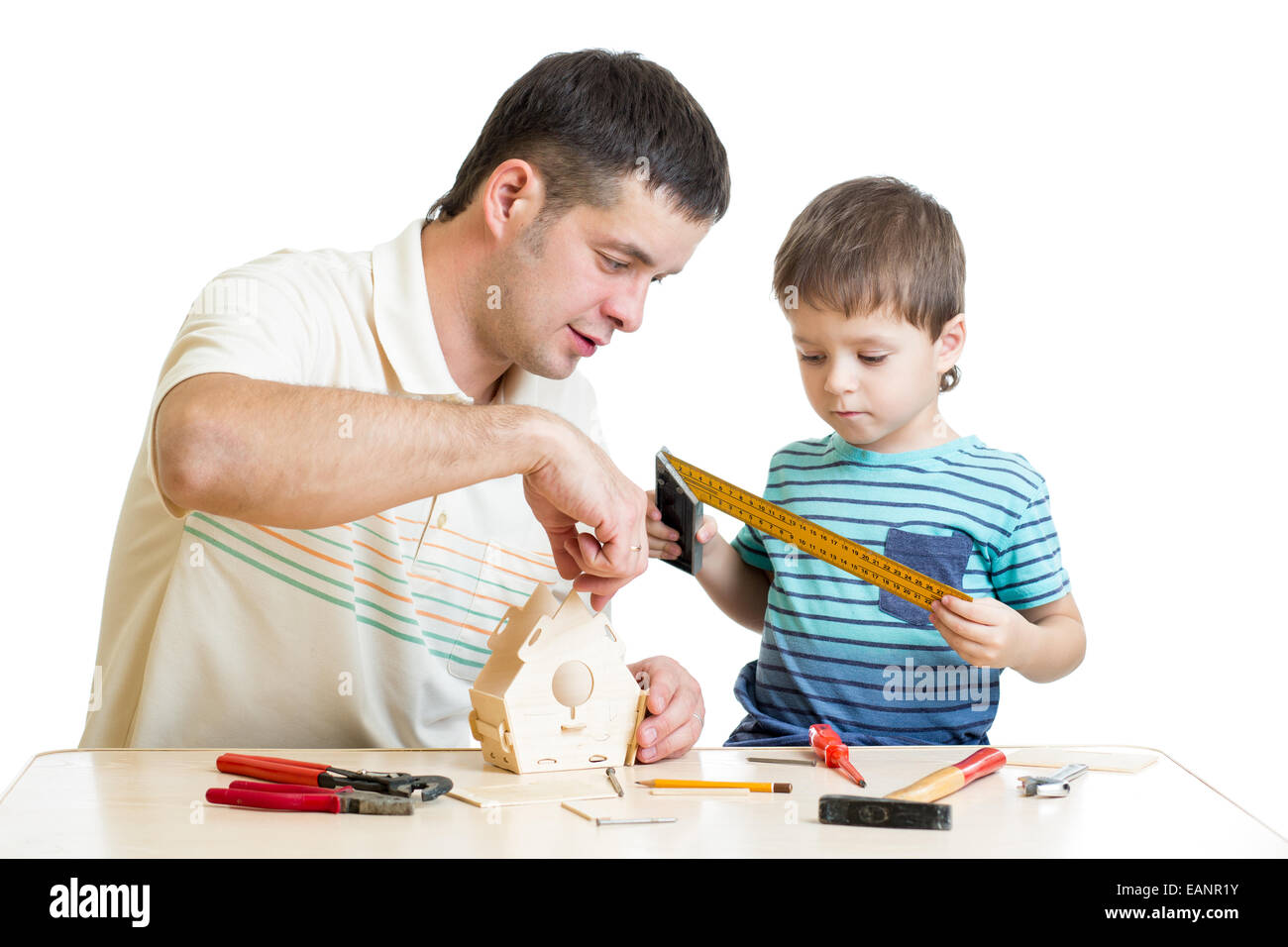 Père et fils nichoir en bois pour enfants Banque D'Images