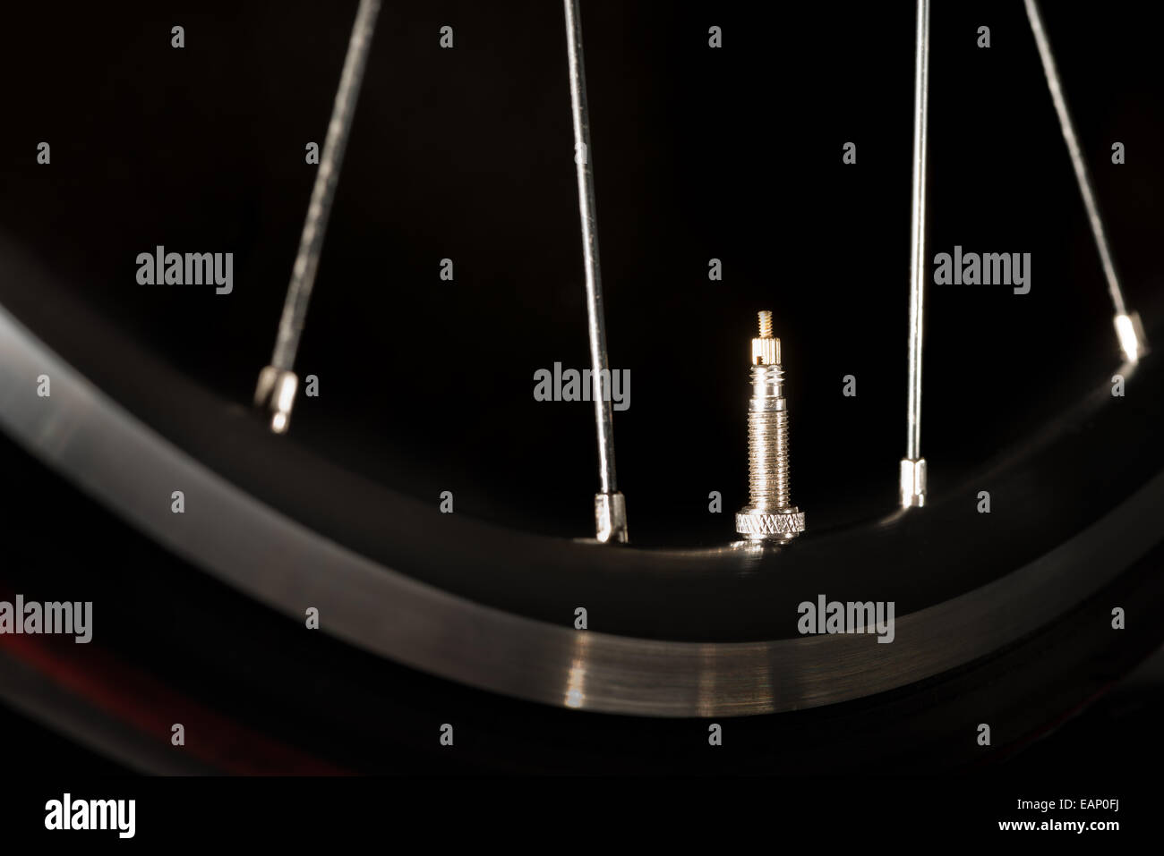 Course de vélo de route de rayons et la jante de roue Banque D'Images