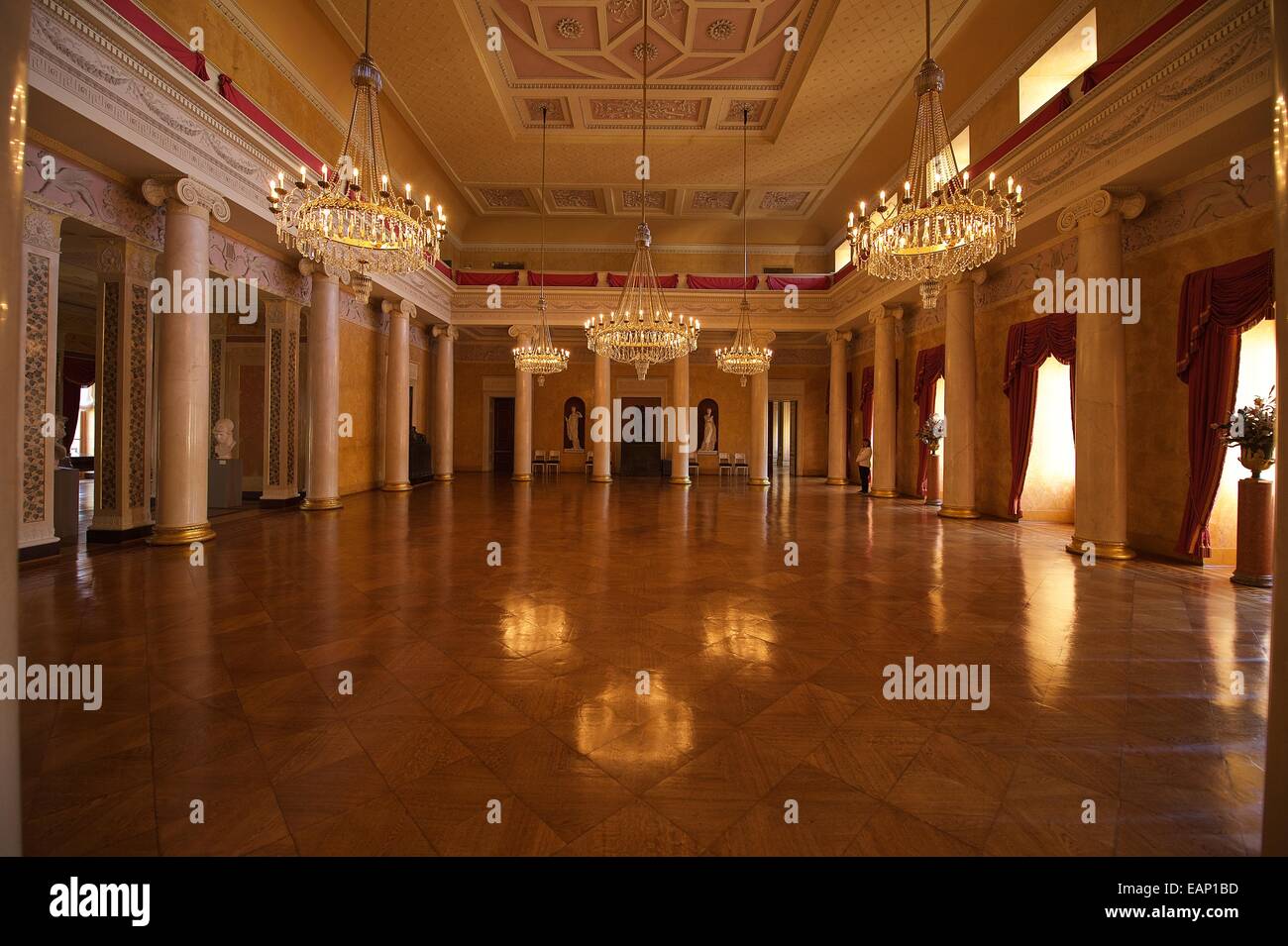 Dans la salle de bal du Château de Weimar Banque D'Images