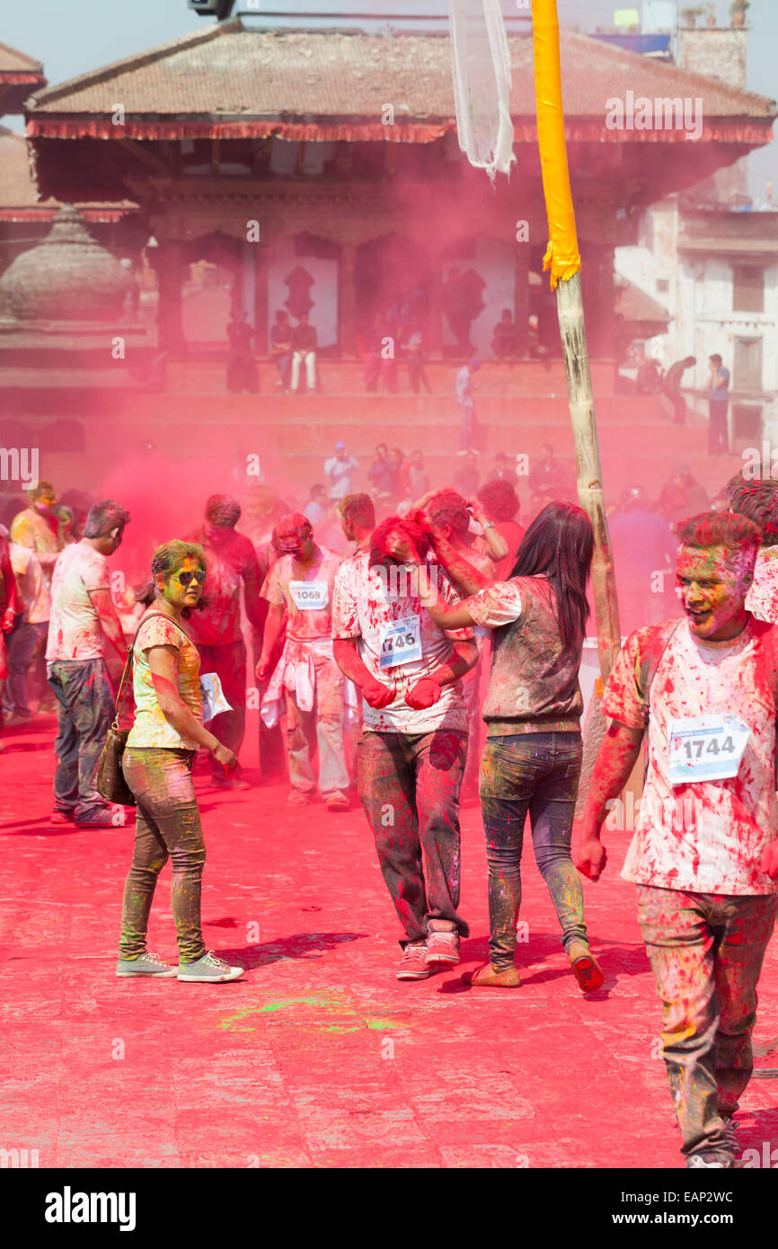 La color run, une partie de la célébration du festival Holi à Katmandou, Népal Banque D'Images