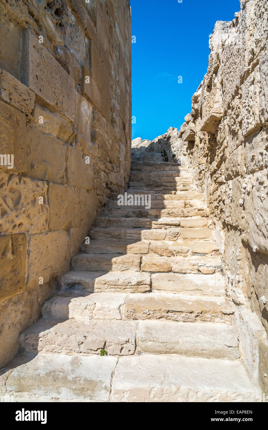 Les ruines anciennes et le théâtre à Kourion, sur la côte sud de Chypre. Banque D'Images