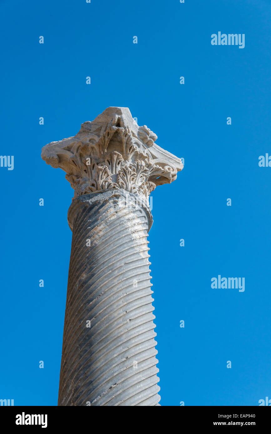 Colonne en marbre antique romaine ruines de Kourion, sur la côte sud de Chypre. Banque D'Images
