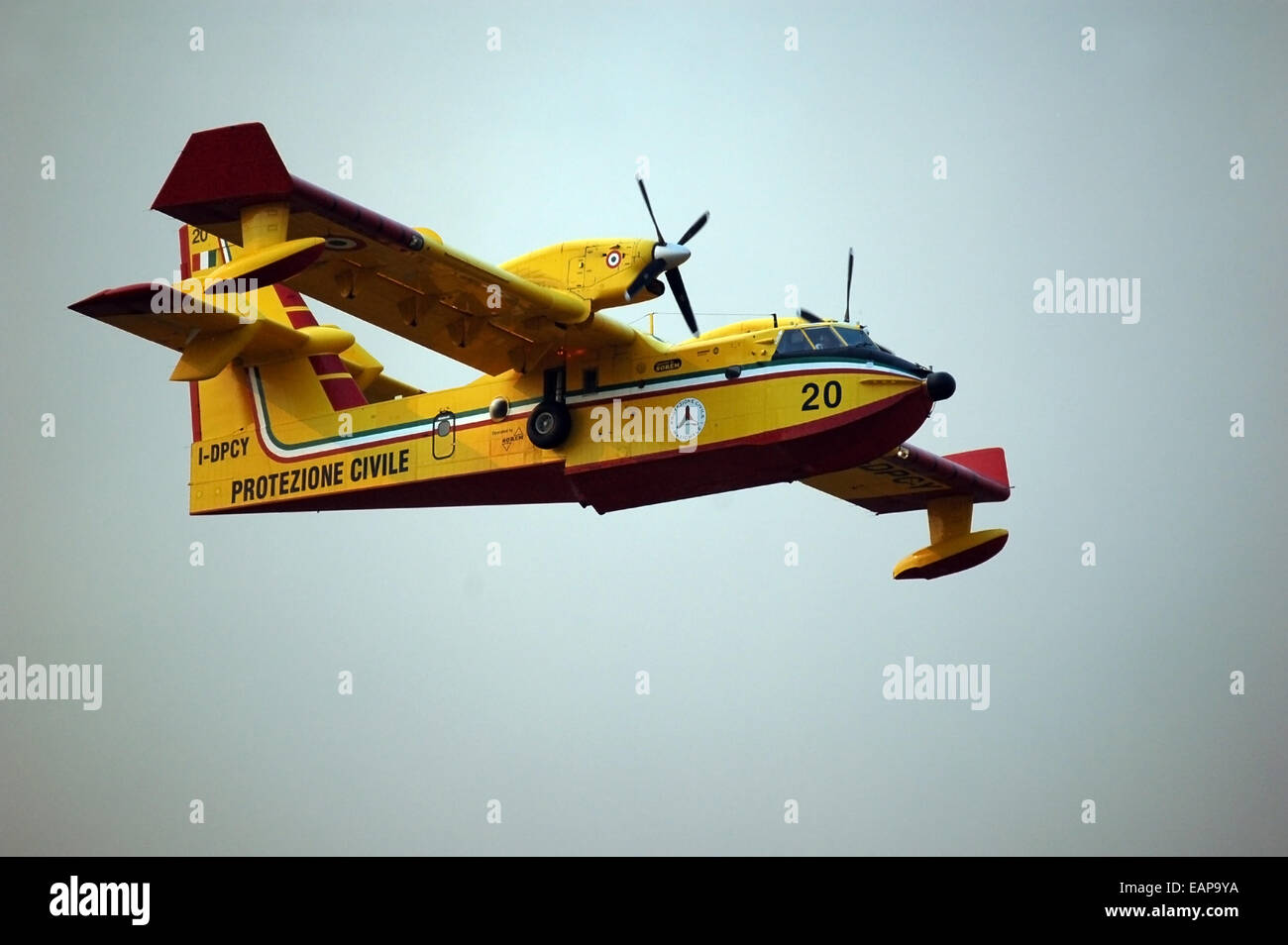 Fire fighter avion Protezione Civile Italienne Banque D'Images