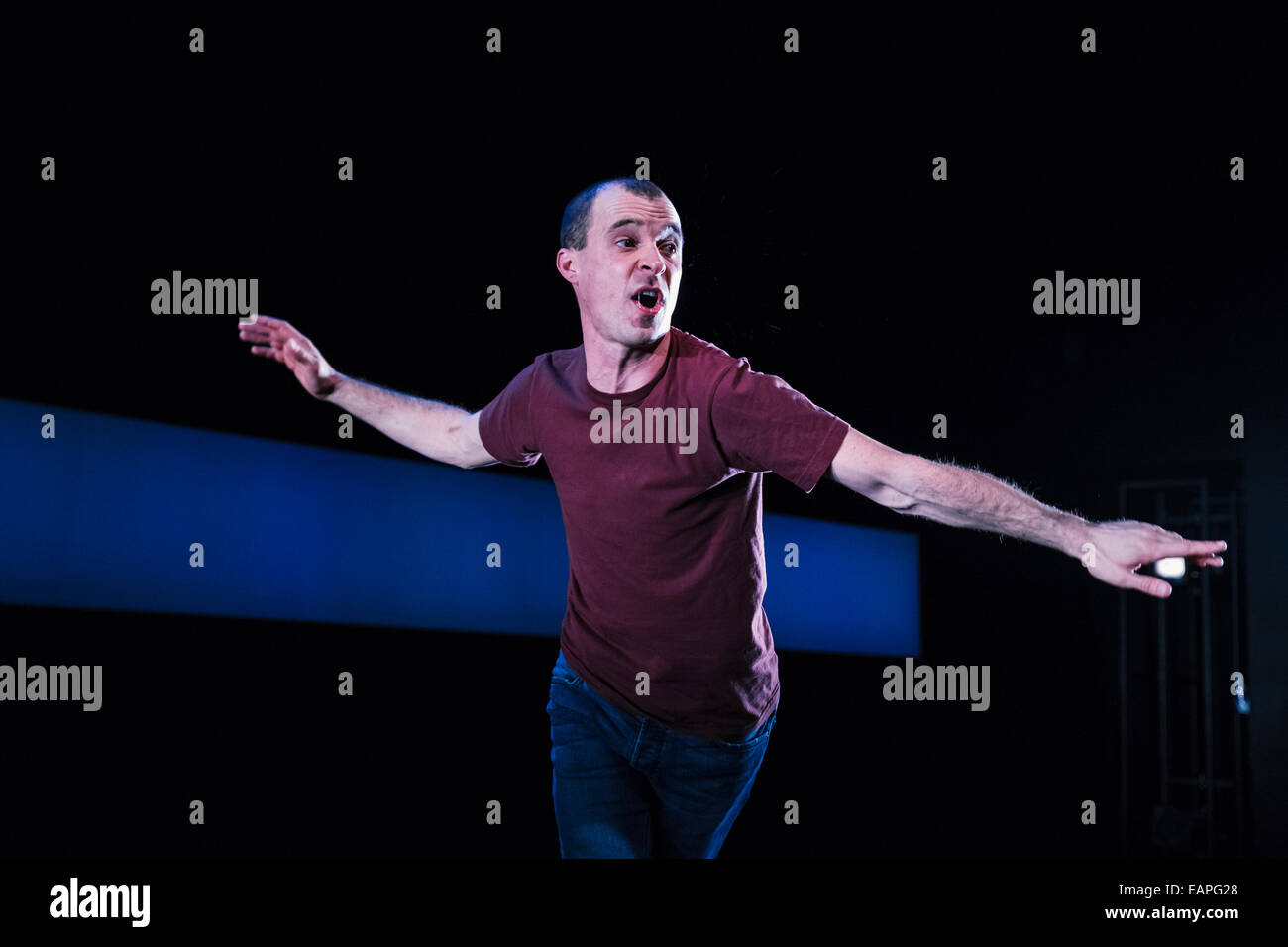Tom-Vaughan-Lawlor Howie Le Rookie effectue au Barbican. Banque D'Images